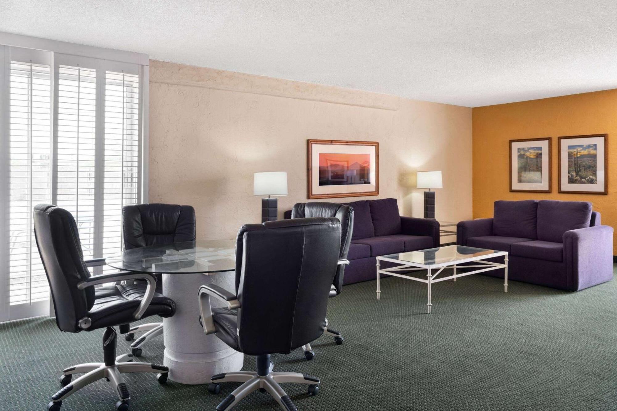 Ramada By Wyndham Tucson Hotel Luaran gambar